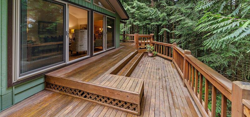 custom deck in outdoor wilderness seacoast new hampshire